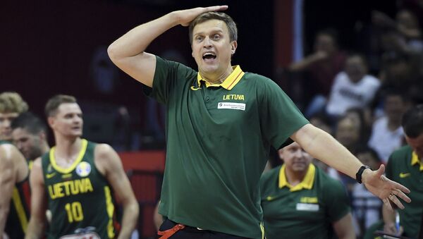 Бывший наставник сборной Литвы по баскетболу Дайнюс Адомайтис - Sputnik Литва