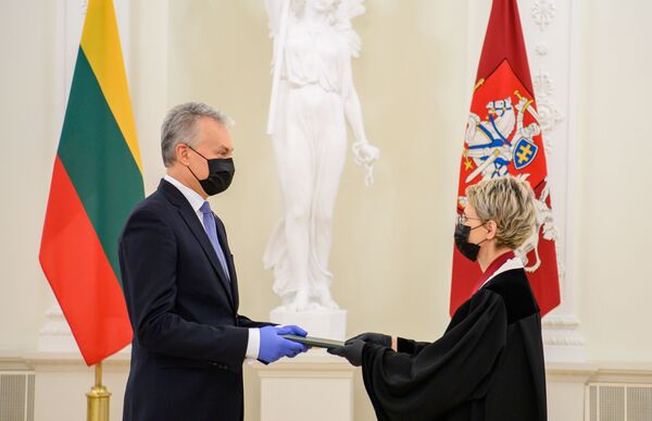 Новый генеральный прокурор Литвы принесла присягу - Sputnik Литва