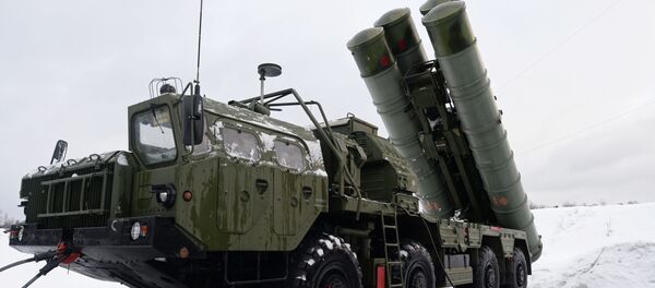 Зенитно-ракетный комплекс С-400 Зенитно-ракетный комплекс С-400 - Sputnik Lietuva