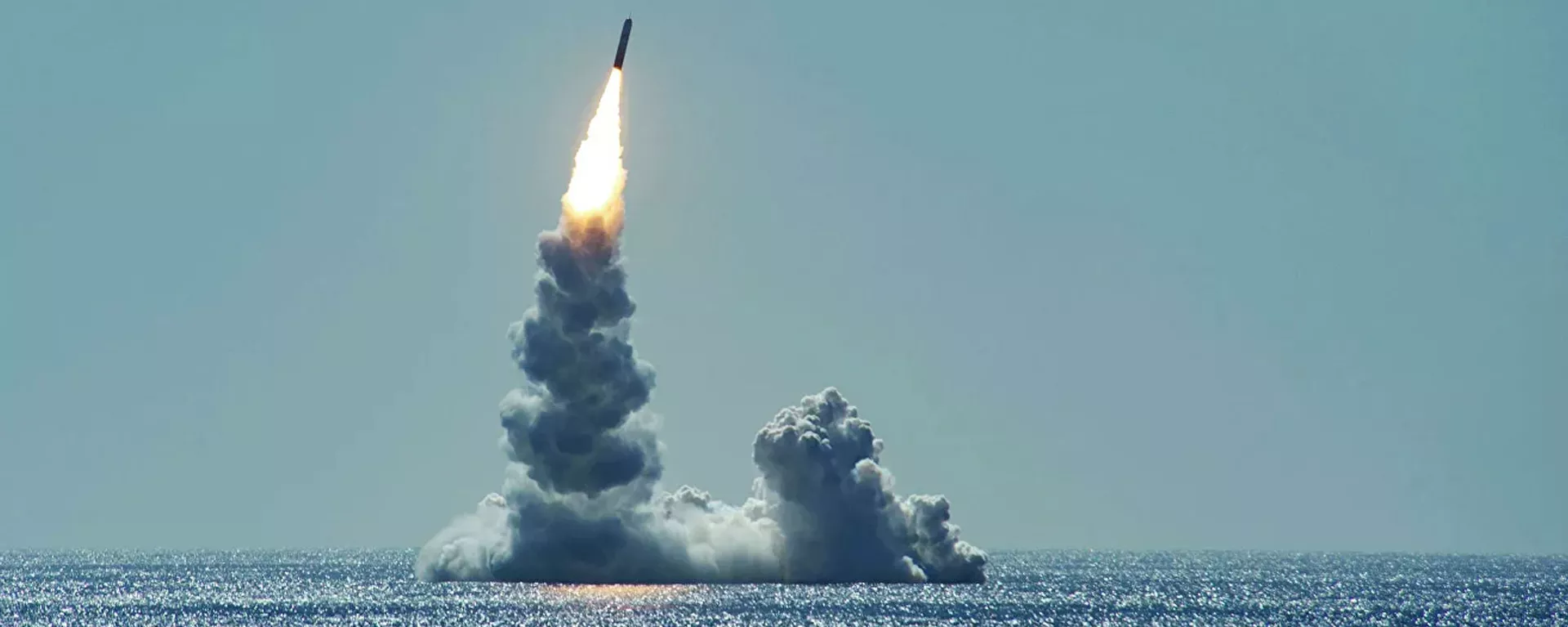 Запуск баллистической ракеты Trident II (D5LE) с подводной лодки USS Maine - Sputnik Lietuva, 1920, 05.04.2021