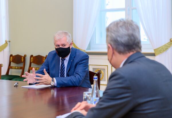 Недружественные страны тестируют кибербезопасность Литвы, заявил Науседа Недружественные страны тестируют кибербезопасность Литвы, заявил Науседа - Sputnik Литва