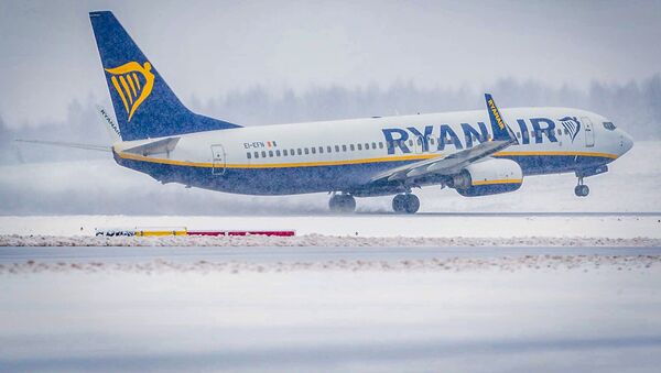 Самолет авиакомпании Ryanair взлетает из аэропорта Вильнюса - Sputnik Литва