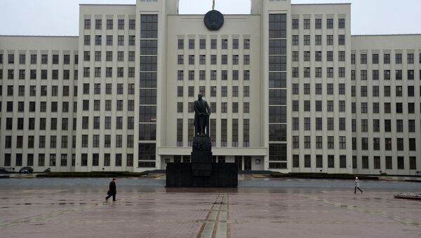 Дома правительства в Минске, где мужчина совершил акт самосожжения  - Sputnik Литва