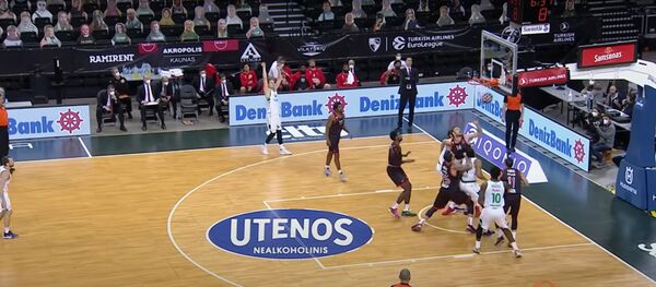 Хайлайты матча Жальгирис - Олимпиакос в матче Евролиги, 22 января 2021 - Sputnik Литва