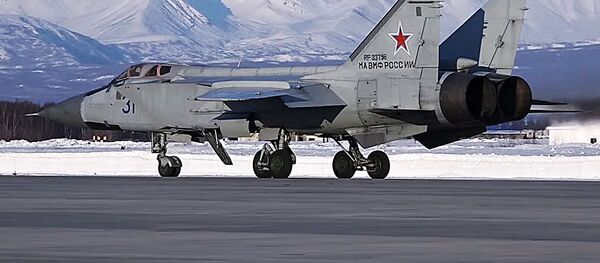 МиГ-31 перехватил условного противника на Камчатке  - Sputnik Литва