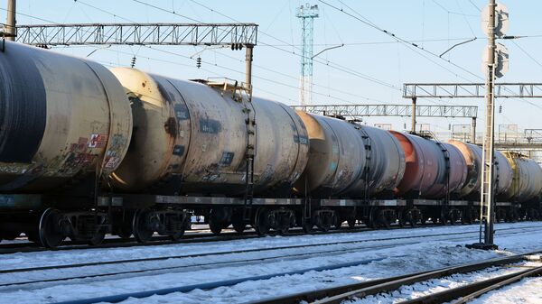 Железнодорожные цистерны зимой - Sputnik Литва