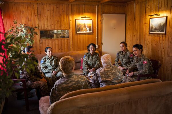 Женщины-офицеры сухопутных войск Турции - Sputnik Lietuva