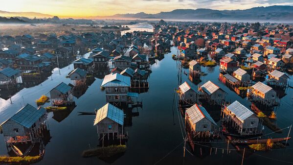 Снимок Inle Lake Houses мьянманского фотографа Aung Chan Thar, ставший финалистом конкурса The Art of Building 2020 - Sputnik Lietuva