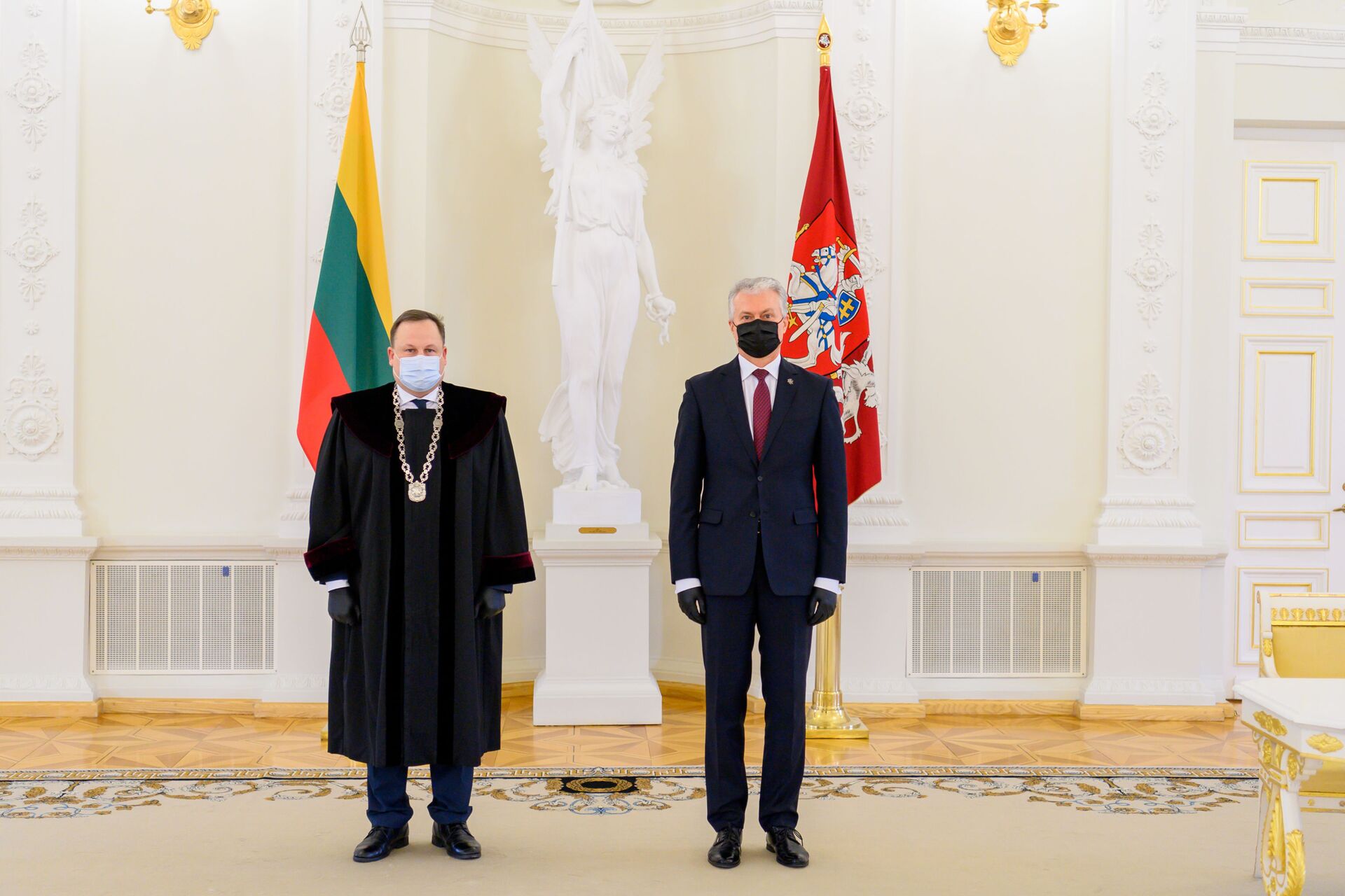 Prezidentas priėmė Pašilio ir generalinio prokuroro pavaduotojų priesaikas - Sputnik Lietuva, 1920, 02.02.2021