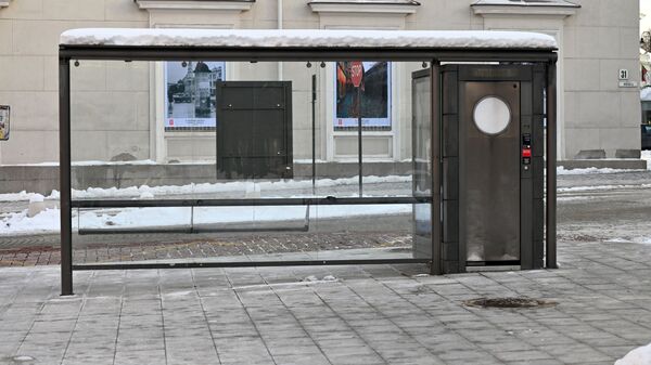 Остановка общественного транспорта в Вильнюсе - Sputnik Литва