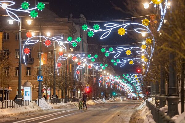 Праздничная подсветка Вильнюса в День восстановления Литовского государства - Sputnik Lietuva