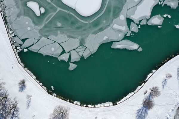 Лед на озере Мичиган в Чикаго - Sputnik Lietuva