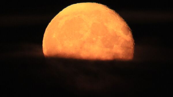 Восход полной луны - Sputnik Литва