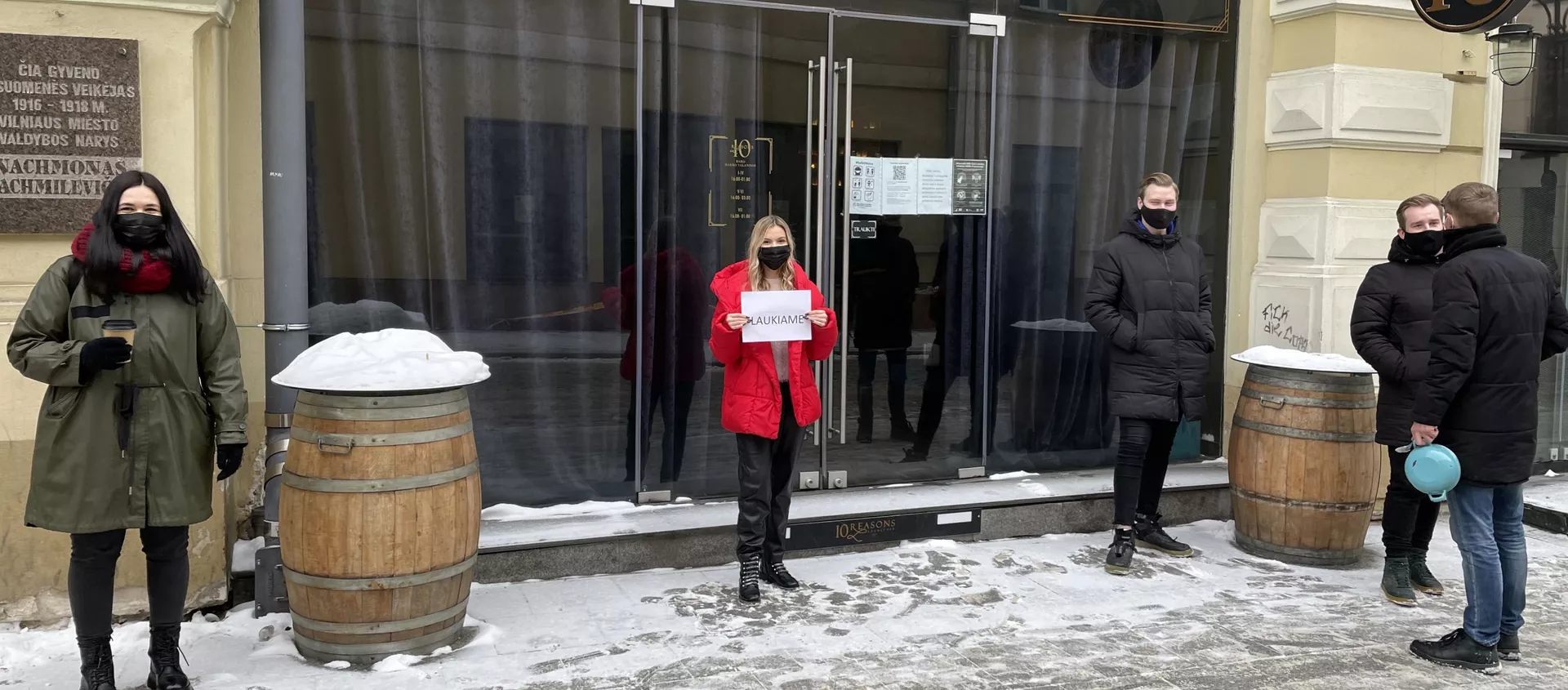 Акция протеста владельцев и сотрудников закрытых на фоне пандемии баров, ресторанов и ночных клубов в Вильнюсе - Sputnik Lietuva, 1920, 01.03.2021