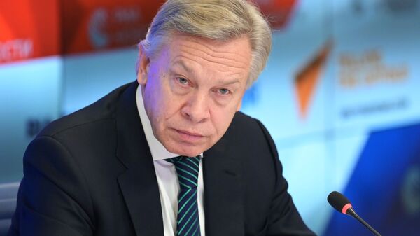 Председатель комиссии Совета Федерации по информационной политике и взаимодействию со СМИ Алексей Пушков - Sputnik Lietuva