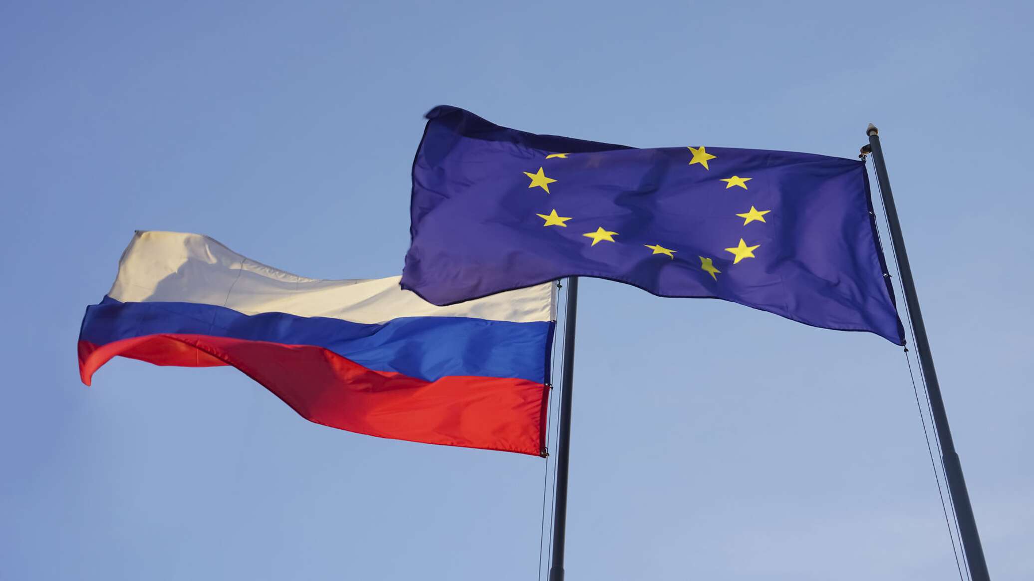 Совет Европы опускают флаг России