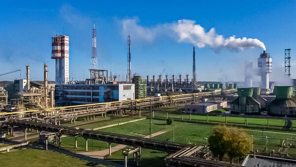 Крупнейший завод азотных удобрений в Прибалтике Achema - Sputnik Литва