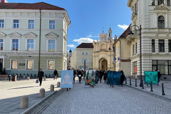 Мирная акция протеста художников в Литве Мирная акция протеста художников в Литве