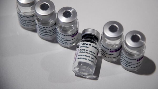 Флаконы с вакциной AstraZeneca  - Sputnik Lietuva