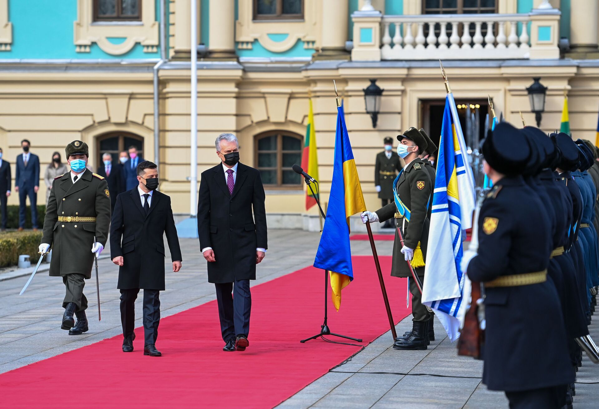 Президент Литвы Гитанас Науседа с президентом Украины Владимиром Зеленским в Киеве, 18 марта 2021 года - Sputnik Литва, 1920, 12.05.2021