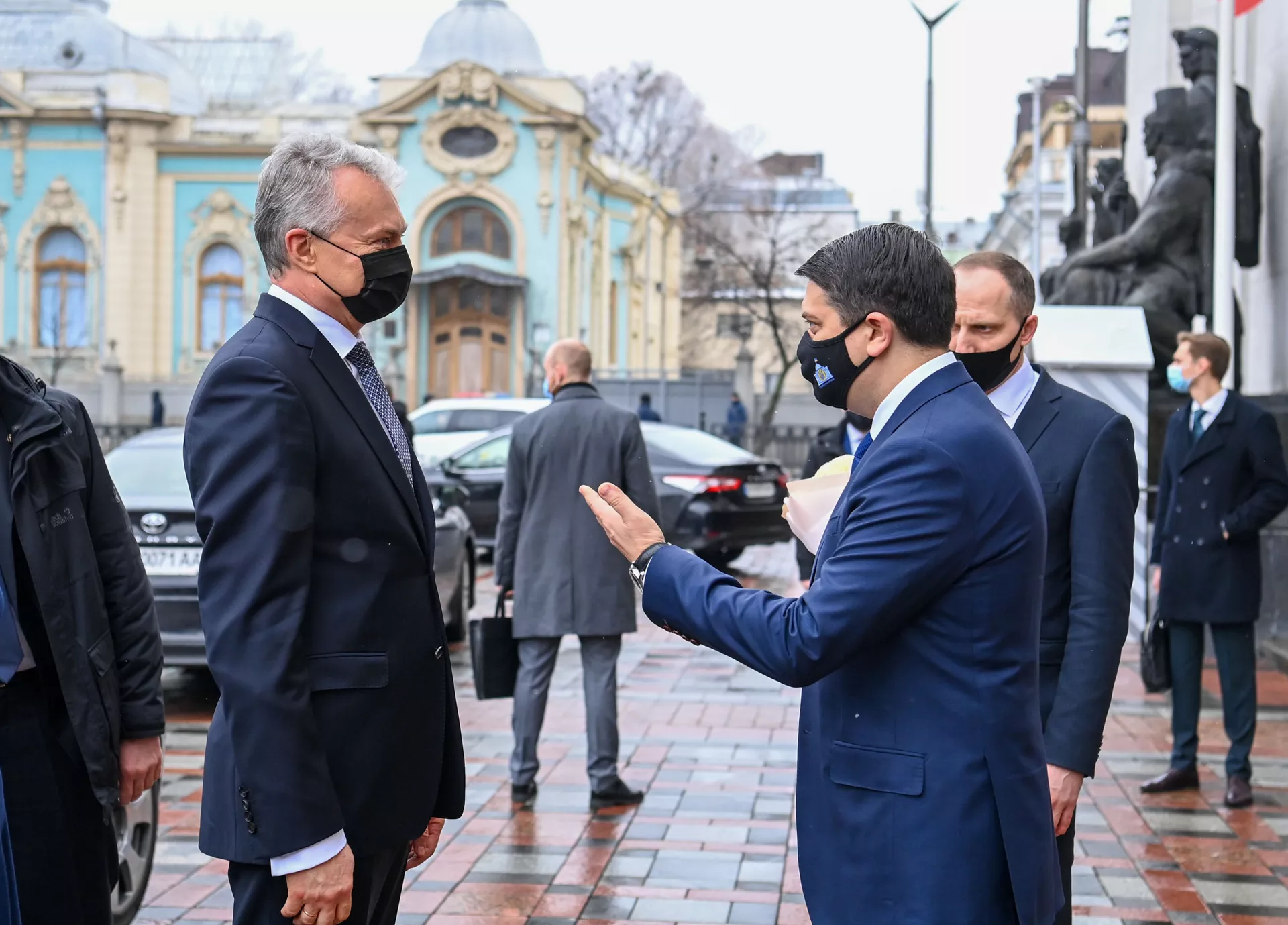 Президент Литвы Гитанас Науседа (слева) и спикер Верховной рады Украины Дмитрий Разумков (справа) Президент Литвы Гитанас Науседа (слева) и спикер Верховной рады Украины Дмитрий Разумков (справа) - Sputnik Lietuva, 1920, 12.05.2021