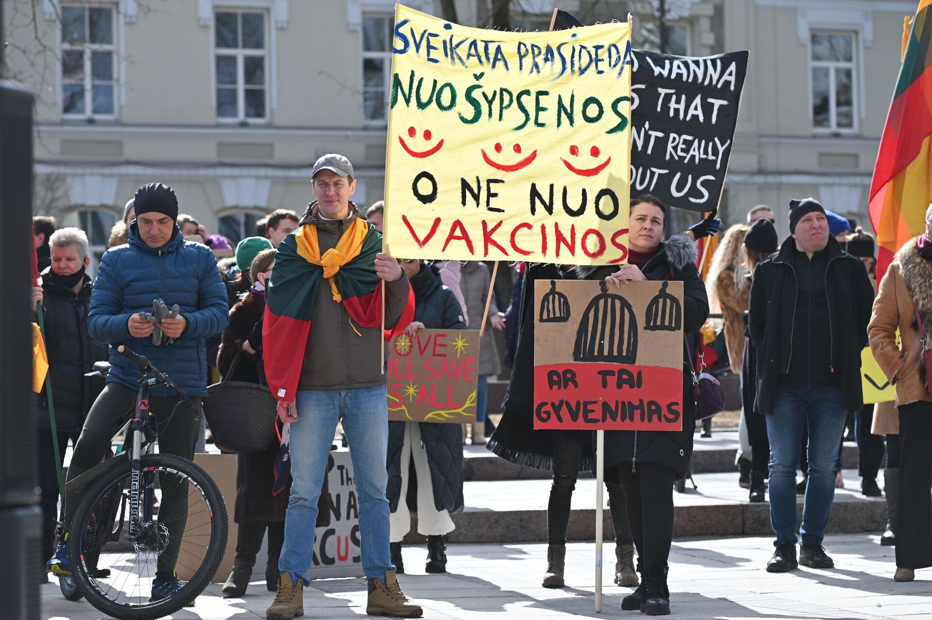 Митинг против карантинных ограничений в Вильнюсе - Sputnik Литва, 1920, 12.05.2021