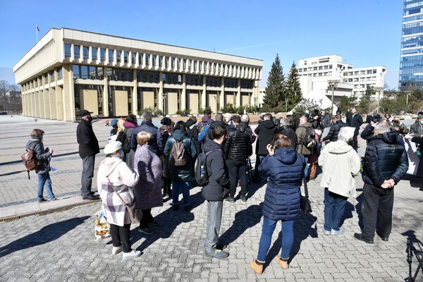 Protestuotojai susirinko prie Seimo rūmų, Nepriklausomybės aikštėje. - Sputnik Lietuva