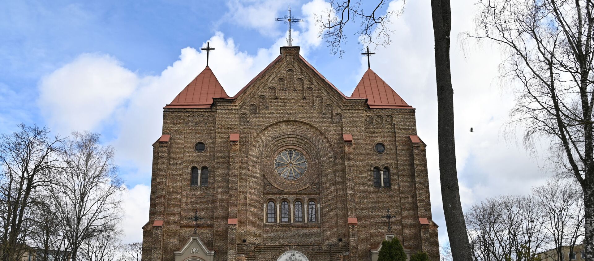 Старинный католический храм в Жверинасе в Вильнюсе - Sputnik Lietuva, 1920, 04.04.2021
