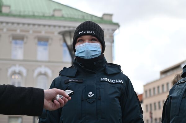 Bilotaitė pažadėjo užtikrinti, kad policijos pareigūnų skiepijimo procesas vyktų sklandžiai. - Sputnik Lietuva
