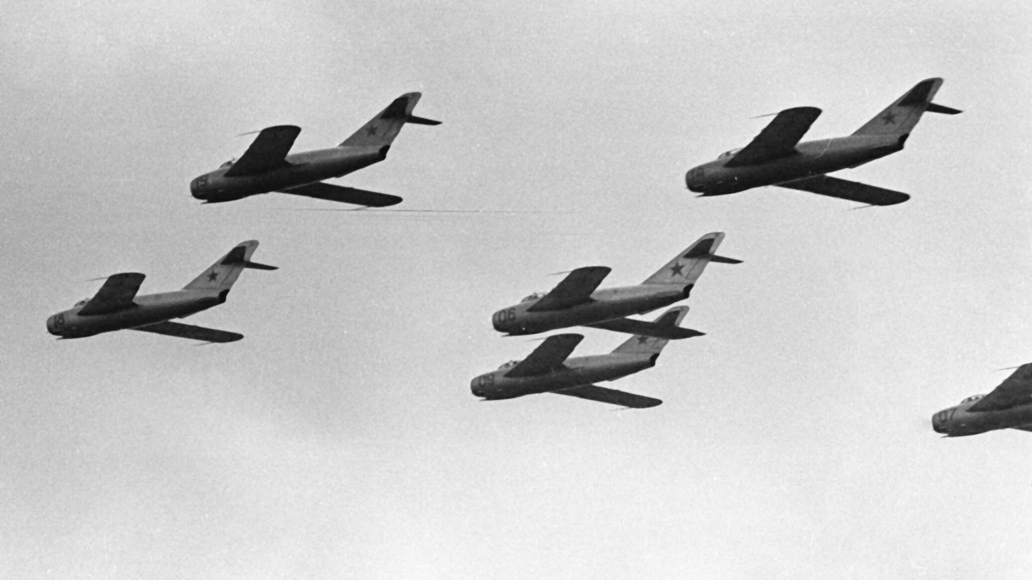 17 июля 1975 года. Миг-17 истребитель. Миг-17ф. Миг-17 в США. Летчик истребителей миг 17.