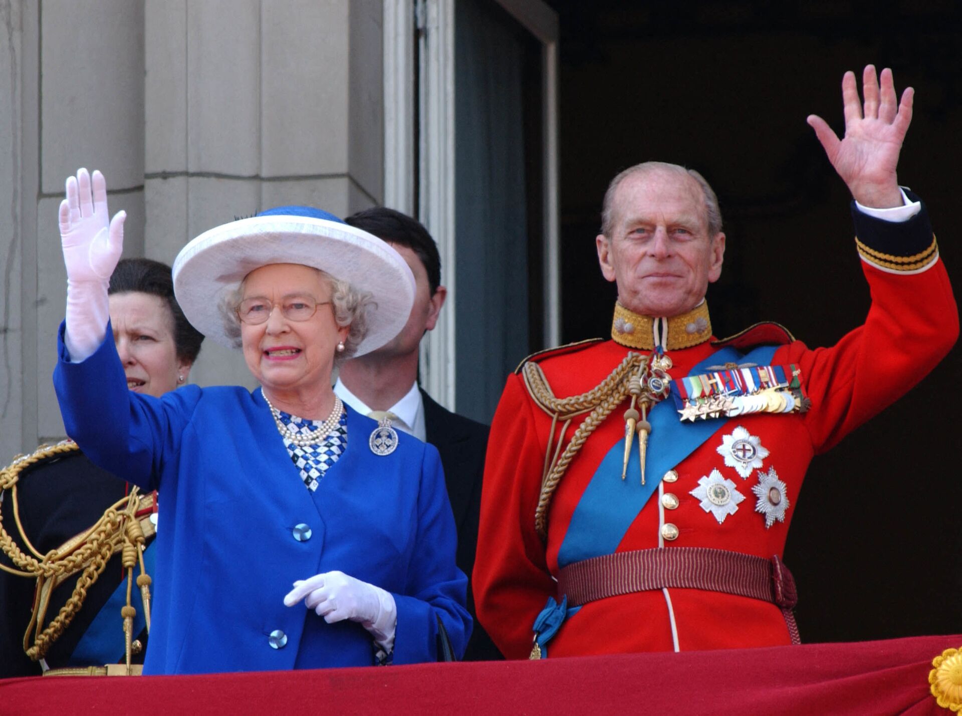 Королева Великобритании Елизавета II и ее муж принц Филипп, 14 июня 2003 - Sputnik Литва, 1920, 12.05.2021