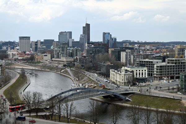 Antrasis balandžio savaitgalis Vilniuje buvo labai šiltas. Tačiau nuo naujos savaitės pradžios pradėjo šalti. - Sputnik Lietuva