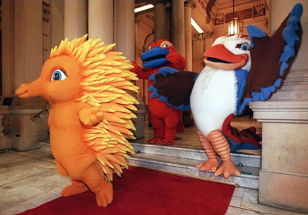 2000 metų Olimpinių žaidynių Sidnėjuje talismanais buvo išrinkti Ančiasnapis Sid, Kookabara Oli ir Echidna Mili. Tokį pasirinkimą lėmė tai, kad šie gyvūnai gyvena tik Australijoje. 2000 metų Olimpinių žaidynių Sidnėjuje talismanais buvo išrinkti Ančiasnapis Sid, Kookabara Oli ir Echidna Mili. Tokį pasirinkimą lėmė tai, kad šie gyvūnai gyvena tik Australijoje. - Sputnik Lietuva