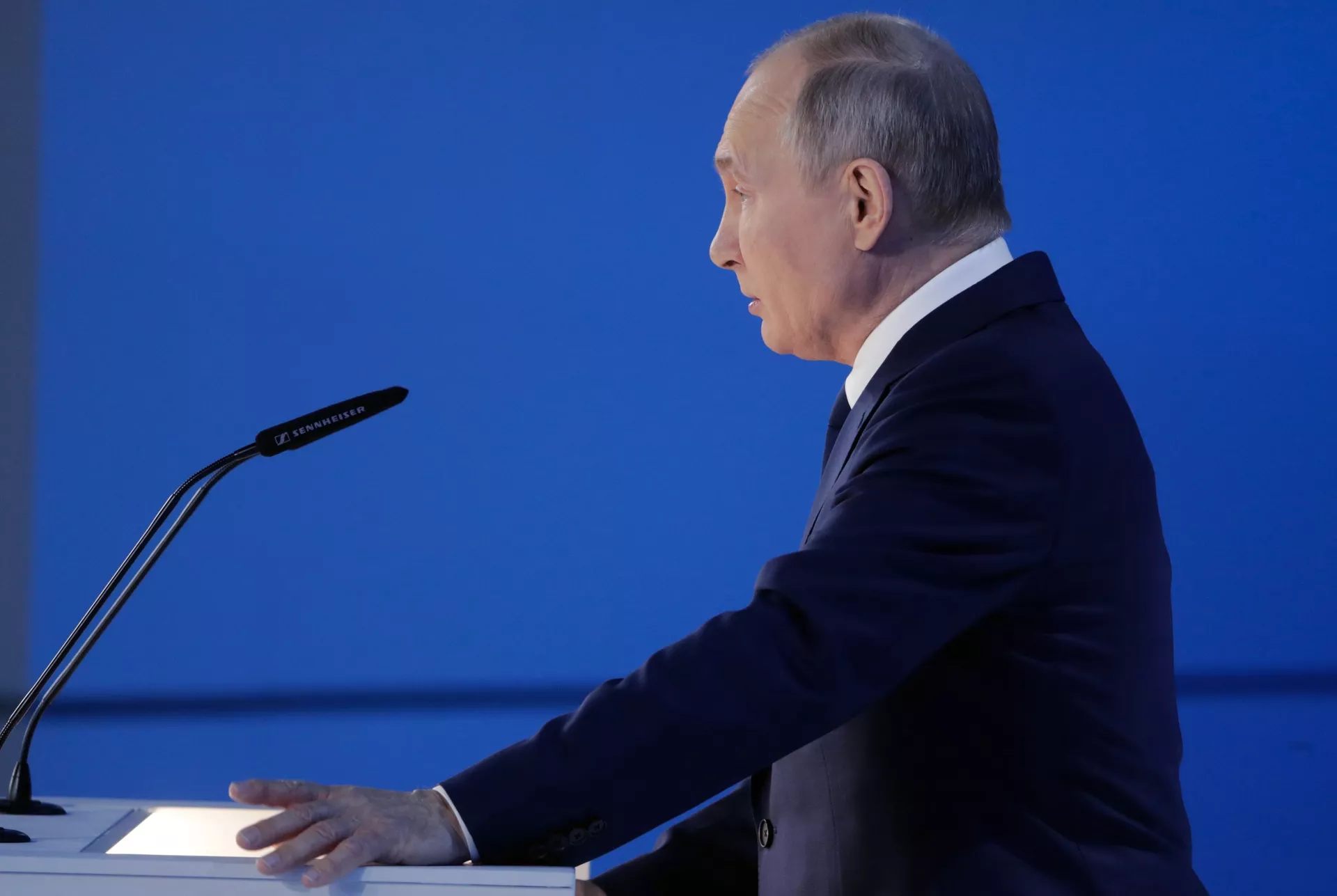Президент РФ Владимир Путин выступает с ежегодным посланием Федеральному собранию - Sputnik Lietuva, 1920, 12.05.2021