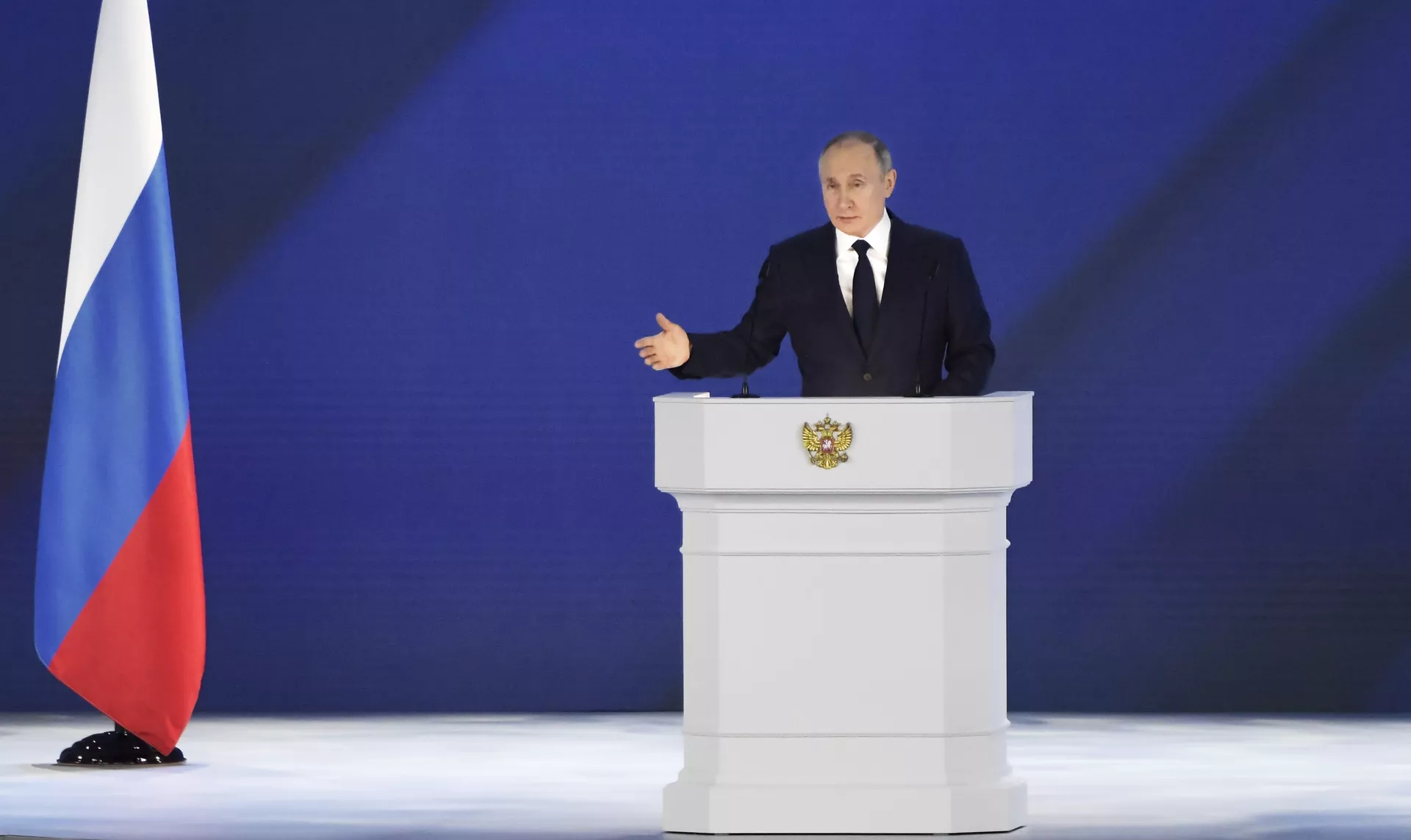 Президент РФ Владимир Путин выступает с ежегодным посланием Федеральному собранию - Sputnik Lietuva, 1920, 12.05.2021