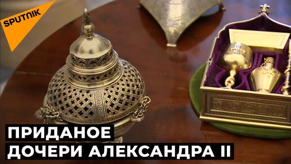 Владимир Путин передал Эрмитажу сокровища, принадлежавшие дому Романовых - Sputnik Литва