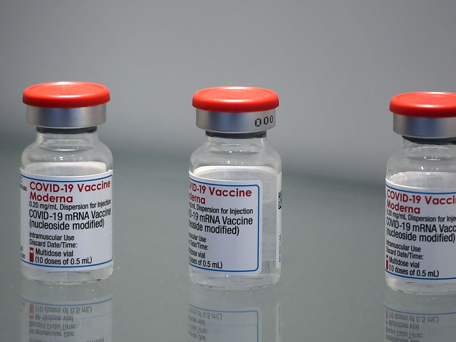Вакцина молодая. Зарубежные вакцины от Ковида Модерна Файзер Бионтек. Картинки Hemlibra.