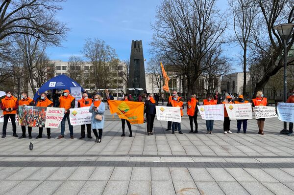 Литовский профсоюз Solidarumas представляет интересы около 20 тысяч работников из разных секторов. - Sputnik Литва