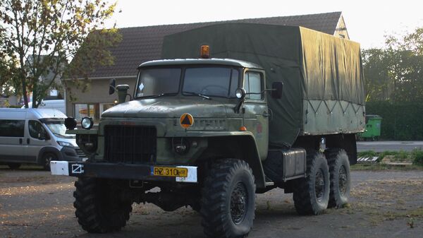 Крупнотоннажный грузовой автомобиль Урал-375Д, архивное фото - Sputnik Литва