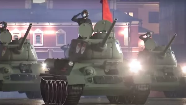 Naktinė Pergalės dienos parado repeticija Raudonojoje aikštėje - Sputnik Lietuva