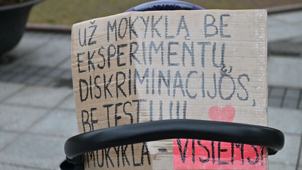 Митинг против тестирования детей в Вильнюсе - Sputnik Литва