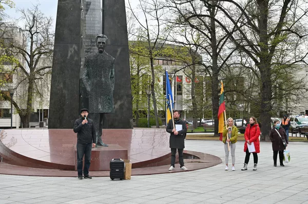 Protestuotojai tvirtina, kad kai kurios savivaldybės leido nedaryti testo, ir to reikalauja sostinėje. Protestuotojai tvirtina, kad kai kurios savivaldybės leido nedaryti testo, ir to reikalauja sostinėje. - Sputnik Lietuva