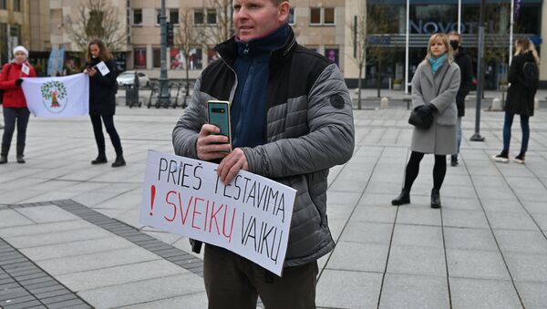 Митинг против тестирования детей в Вильнюсе - Sputnik Литва