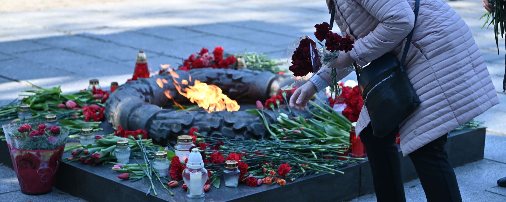На Анткальнисском кладбище в Вильнюсе почтили память павших в Великой Отечественной войне - Sputnik Литва, 1920, 15.05.2021