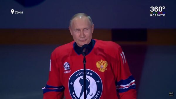 Восемь шайб Путина в матче Ночной хоккейной лиги - Sputnik Lietuva