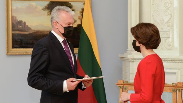 Президент Литвы Гитанас Науседа вручил верительные грамоты послу Литвы в США Аудре Плепите - Sputnik Литва