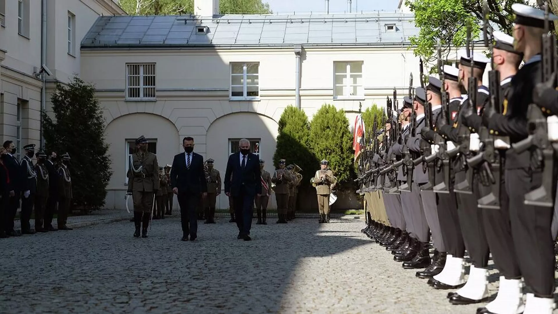 Министры обороны Литвы и Польши Арвидас Анушаускас (справа) и Мариуш Блащак - Sputnik Lietuva, 1920, 14.05.2021