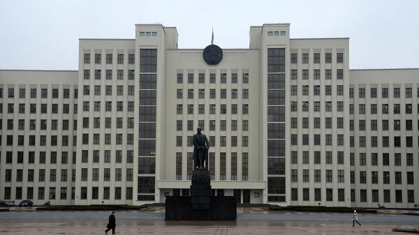 Дом правительства на площади Независимости в Минске, архивное фото - Sputnik Литва