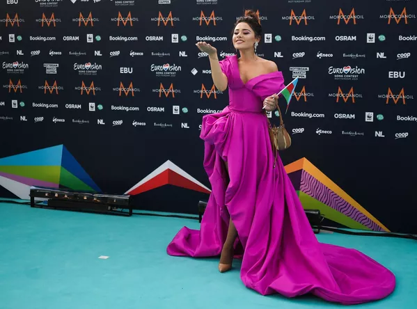 Dainininkė iš Azerbaidžano Samira Efendi atliks dainą "Mata Hari". Tekstas paremtas olandų egzotinių šokių atlikėjos Matos Hari, nuteistos už šnipinėjimą Pirmojo pasaulinio karo metais, istorija. Dainininkė iš Azerbaidžano Samira Efendi atliks dainą "Mata Hari". Tekstas paremtas olandų egzotinių šokių atlikėjos Matos Hari, nuteistos už šnipinėjimą Pirmojo pasaulinio karo metais, istorija. - Sputnik Lietuva