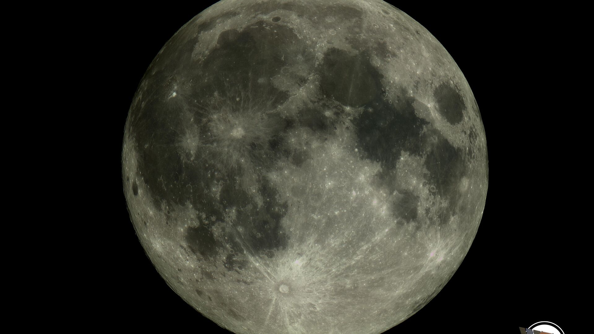 Mėnulio nuotrauka supermėnulio metu - Sputnik Lietuva, 1920, 26.05.2021